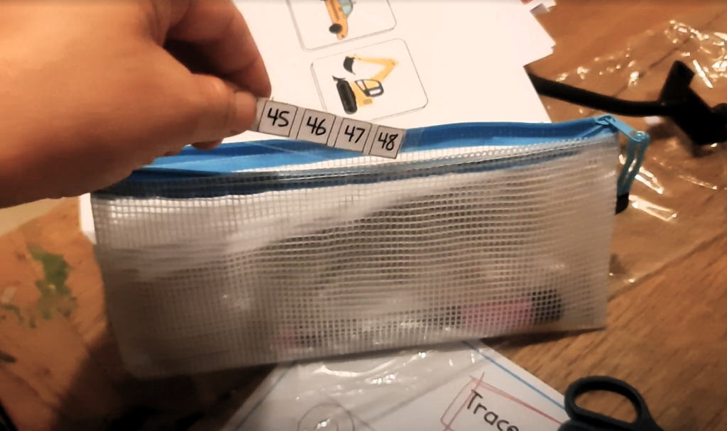 Interactive pieces - maths activity book